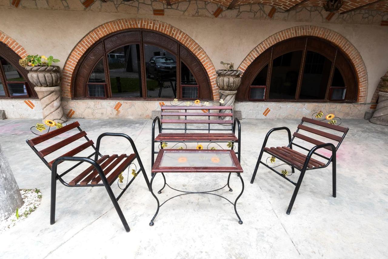 Hotel Hacienda Tonalmain, Central Nueva Тонала Экстерьер фото